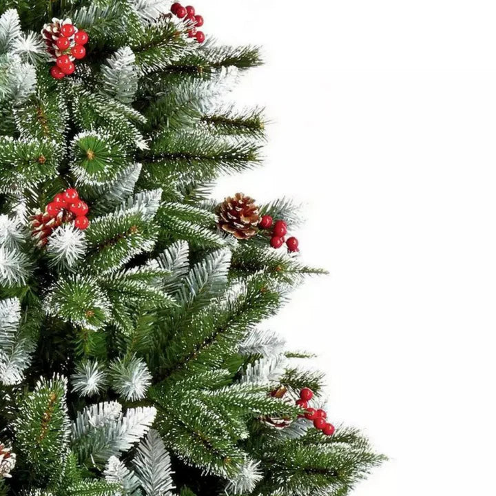 SNEŽNA NOVOGODIŠNJA JELKA SA BOBICAMA I SNEGOM – LUKSUZNA, GUSTA I REALISTIČNA