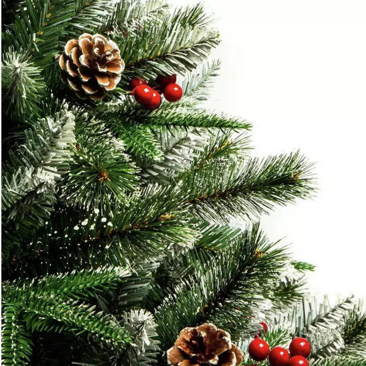 SNEŽNA NOVOGODIŠNJA JELKA SA BOBICAMA I SNEGOM – LUKSUZNA, GUSTA I REALISTIČNA